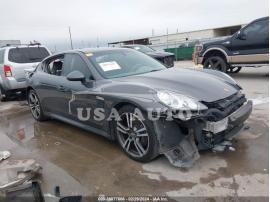PORSCHE PANAMERA 4 2013