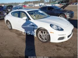 PORSCHE PANAMERA 4 2015