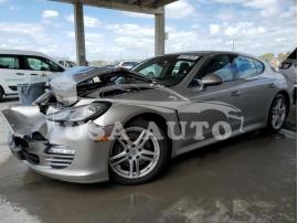 PORSCHE PANAMERA 2 2011