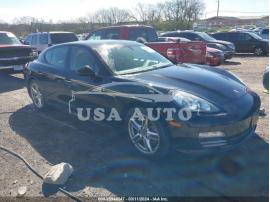 PORSCHE PANAMERA 4 2012