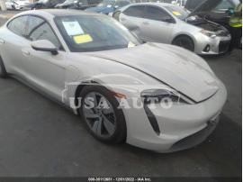 PORSCHE TAYCAN 2022