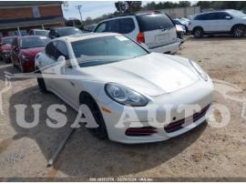 PORSCHE PANAMERA S/4 2015