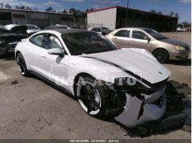 PORSCHE TAYCAN TURBO 2020