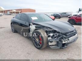 PORSCHE PANAMERA GTS 2016