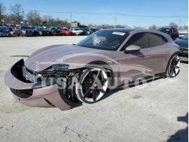 PORSCHE TAYCAN CRO 2022