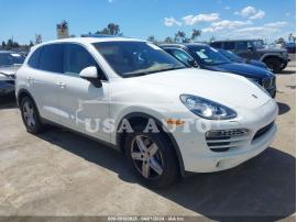 PORSCHE CAYENNE 2012