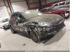 PORSCHE CAYENNE PLATINUM EDITION 2023