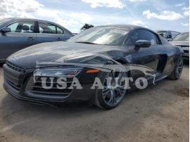 AUDI R8 5.2 PLU 2014