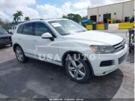 VOLKSWAGEN TOUAREG VR6 LUX 2012