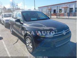 VOLKSWAGEN TOUAREG VR6 SPORT 2012