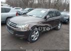 VOLKSWAGEN TOUAREG TDI LUX 2012