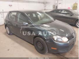 VOLKSWAGEN GOLF 2.5L 4-DOOR 2011