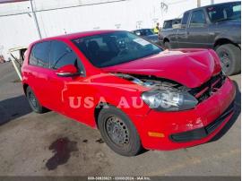 VOLKSWAGEN GOLF 4-DOOR 2010