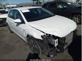 VOLKSWAGEN E-GOLF SE 2016