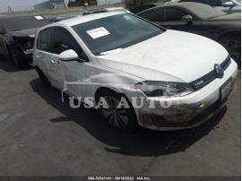 VOLKSWAGEN E-GOLF SE 2016