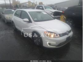 VOLKSWAGEN E-GOLF SE 2016