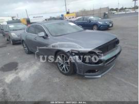 VOLVO S90 MOMENTUM 2017
