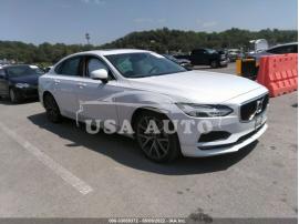 VOLVO S90 MOMENTUM 2017