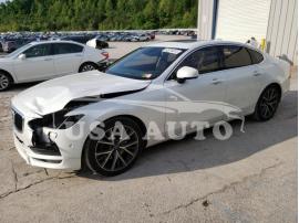 VOLVO S90 T5 MOM 2017