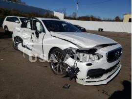 VOLVO S90 T5 MOM 2017