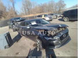 VOLVO S90 MOMENTUM 2017