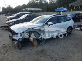 VOLVO V60 T5 MOM 2020