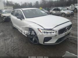 VOLVO V60 R-DESIGN 2020