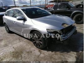 VOLVO V60 T5 DRIVE-E PLATINUM 2015