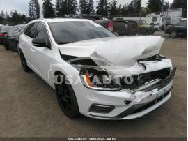 VOLVO V60 R-DESIGN PLATINUM 2017