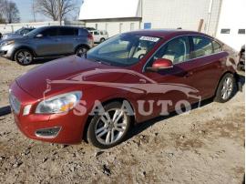 VOLVO S60 T5 2013