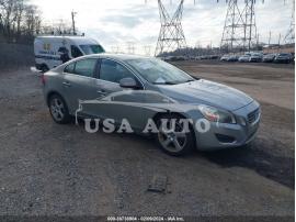 VOLVO S60 T5/T5 PLATINUM/T5 PREMIER/T5 PREMIER PLUS 2013