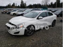 VOLVO S60 T5 2013