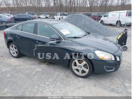 VOLVO S60 T5/T5 PLATINUM/T5 PREMIER/T5 PREMIER PLUS 2013