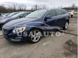 VOLVO V60 2015