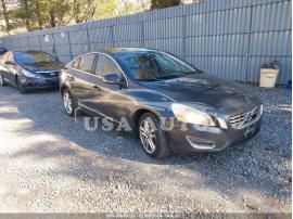 VOLVO S60 T5 2012