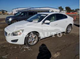 VOLVO S60 T5 2012