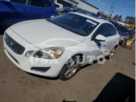 VOLVO S60 T5 2012