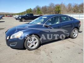 VOLVO S60 T5 2012