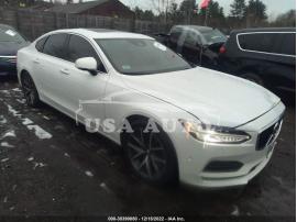 VOLVO S90 MOMENTUM 2017