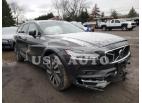 VOLVO V90 CROSS 2022