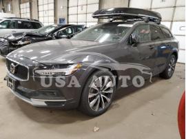 VOLVO V90 CROSS 2022