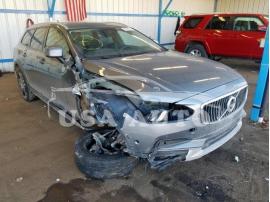 VOLVO V90 CROSS 2018