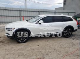 VOLVO V90 CROSS 2018