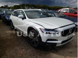 VOLVO V90 CROSS 2018