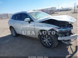 VOLVO XC60 T5 MOMENTUM 2020