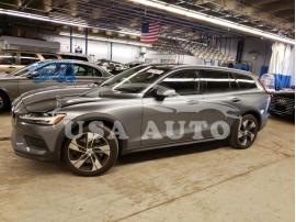 VOLVO V60 CROSS 2020