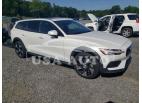 VOLVO V60 CROSS 2020