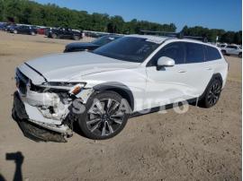 VOLVO V60 CROSS 2020
