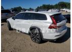 VOLVO V60 CROSS 2020