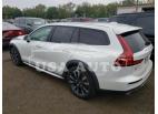 VOLVO V60 CROSS 2020